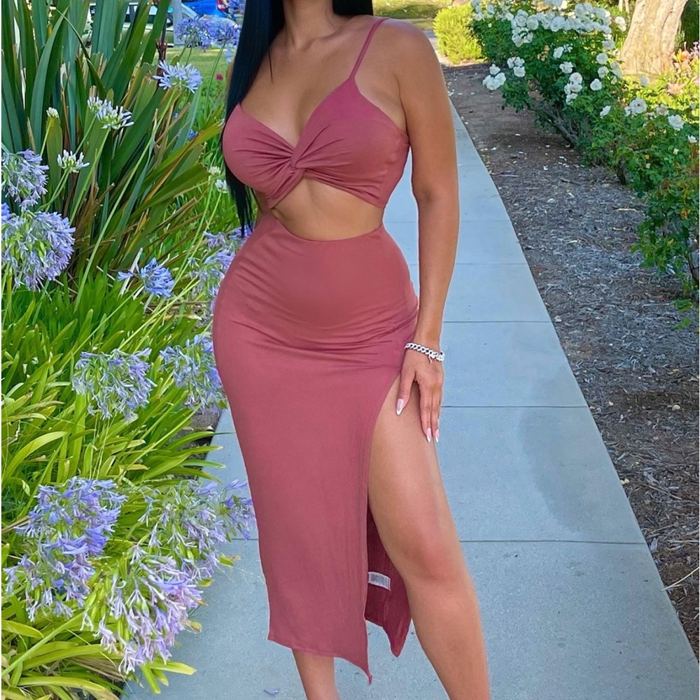 Elegant Mauve Cutout Dress - Small